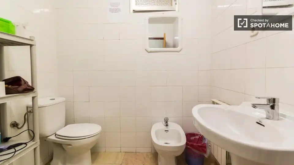 Room in Universidad - Malasaña