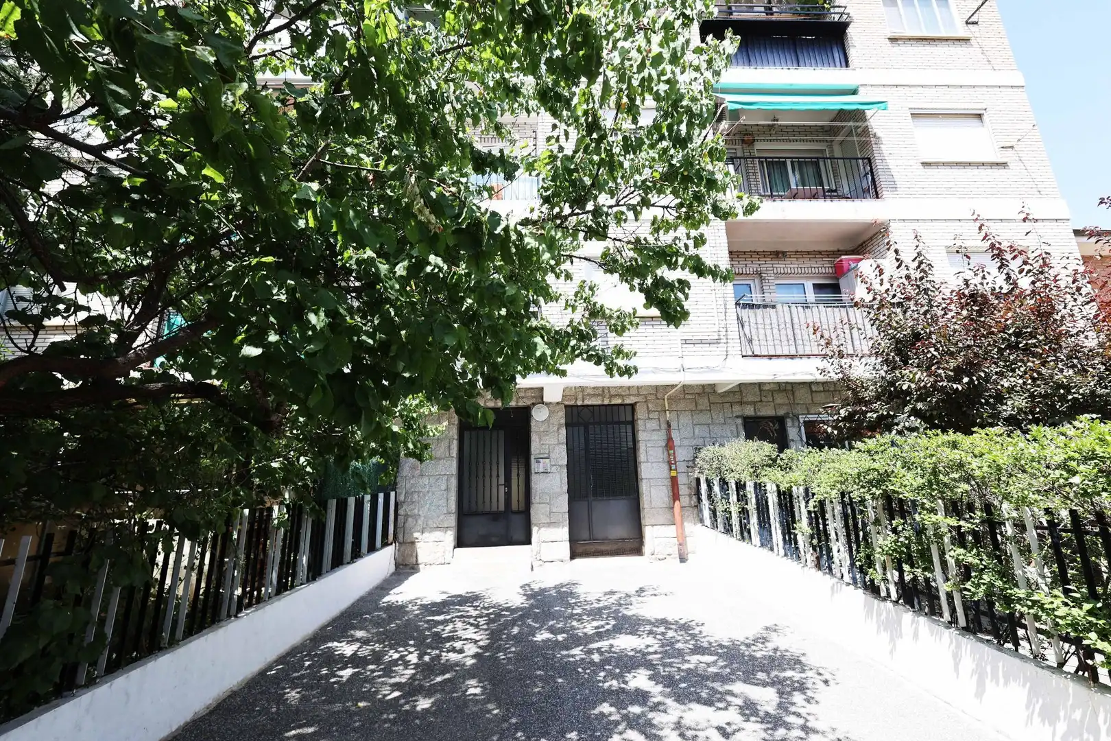 Vista exterior de Piso en venta en Colmenar Viejo con Calefacción