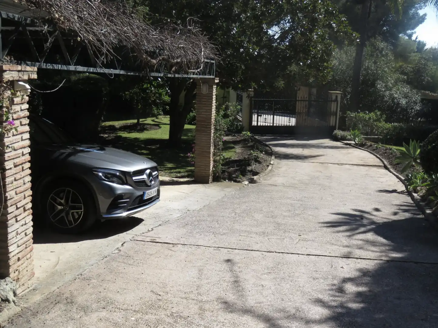 Parking de Casa o chalet en venta en Benahavís con Aire acondicionado, Calefacción y Jardín privado
