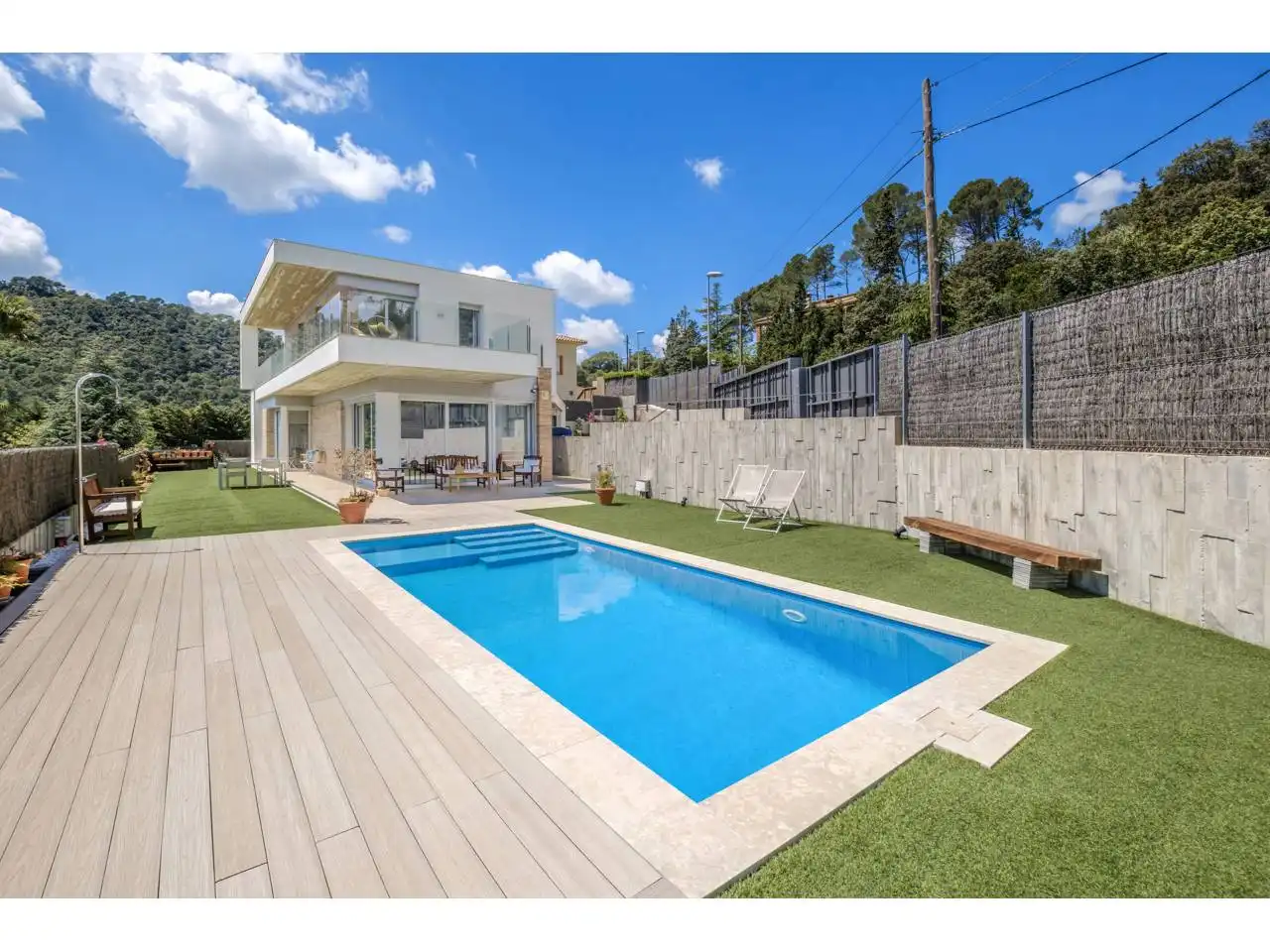 Piscina de Casa o xalet en venda en Matadepera amb Aire condicionat, Calefacció i Jardí privat