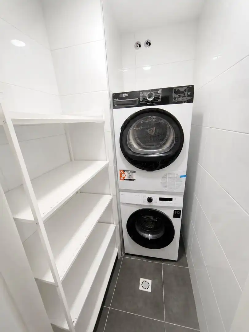 Apartament de lloguer en Oviedo  amb Calefacció, Traster i Moblat