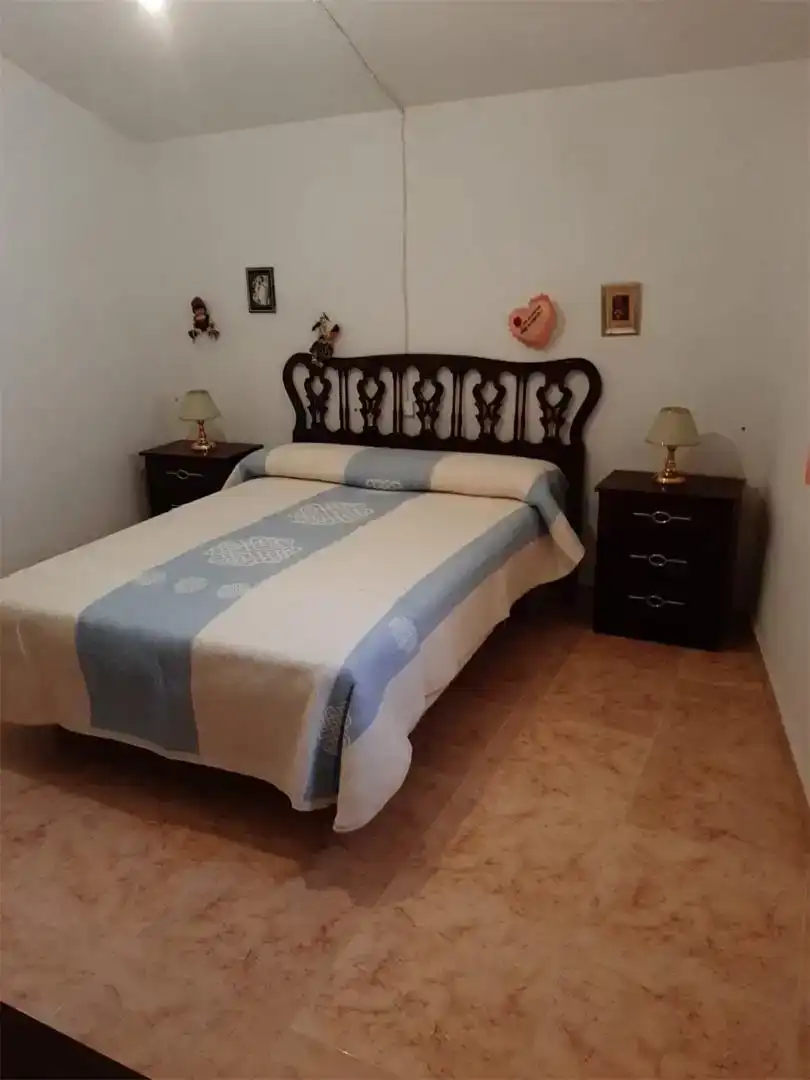 Dormitori de Casa o xalet en venda en Guadix