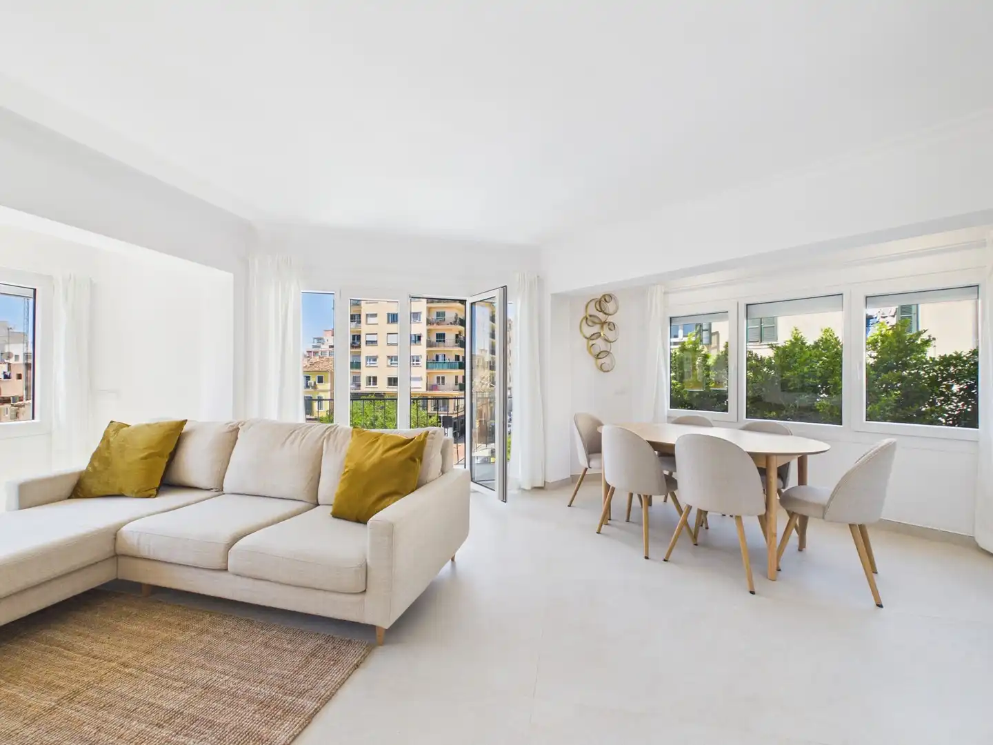 Sala d'estar de Apartament de lloguer en  Palma de Mallorca amb Aire condicionat i Moblat