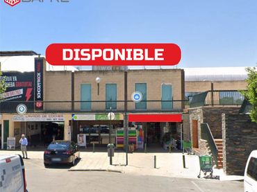 Local comercial en venta en Avenida de Monteclaro