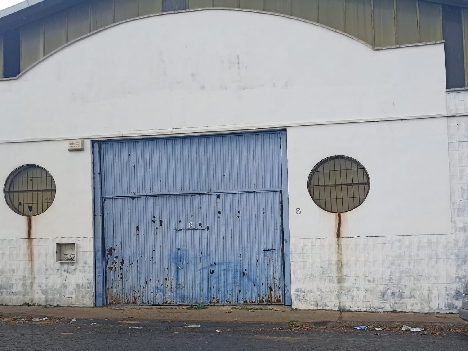 Vista exterior de Nave industrial en venta en  Huelva Capital