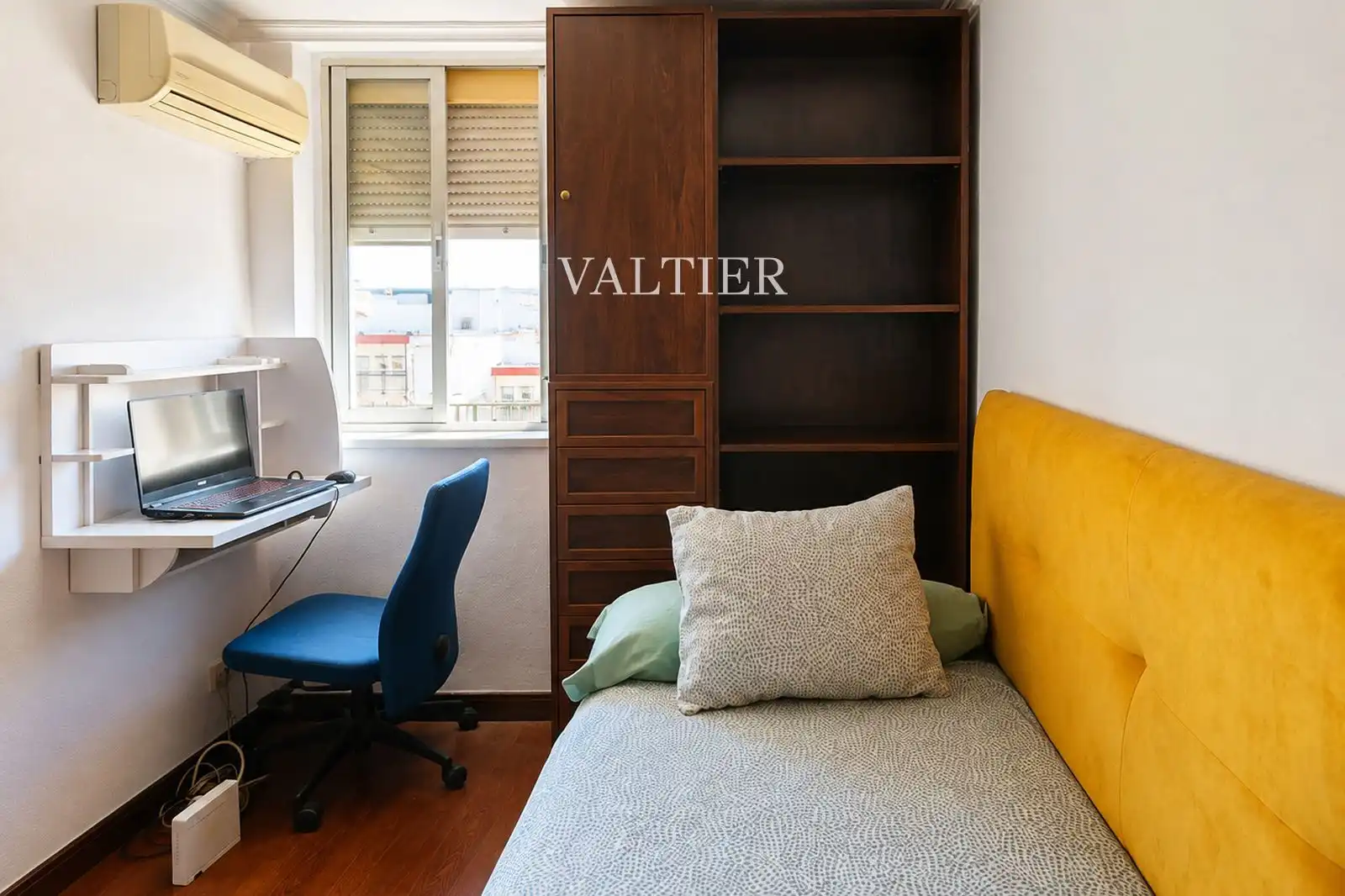Schlafzimmer von Wohnung zur Miete in Madrid mit Klimaanlage, Terrasse und Möbliert