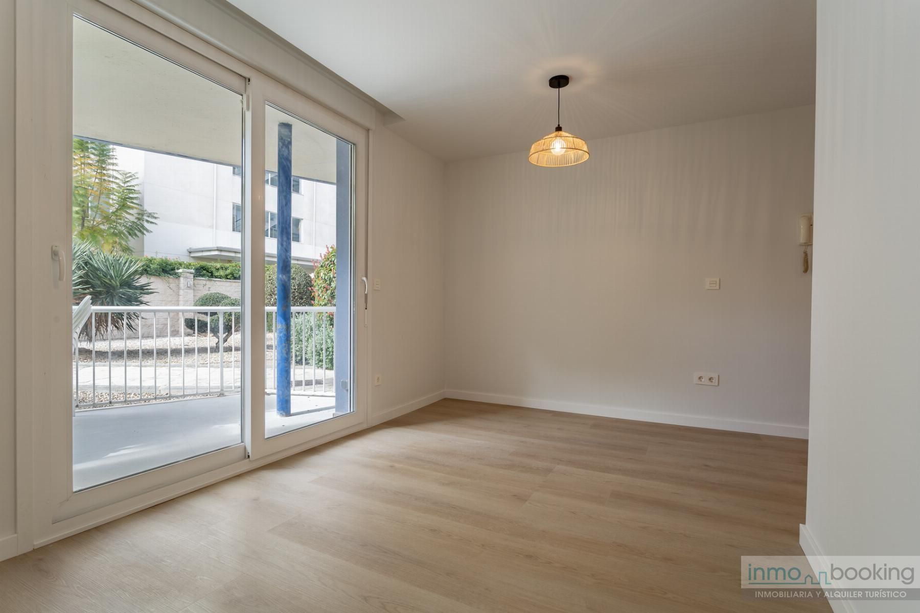 Habitación de Apartamento en venta en Salou con Calefacción, Parquet y Terraza