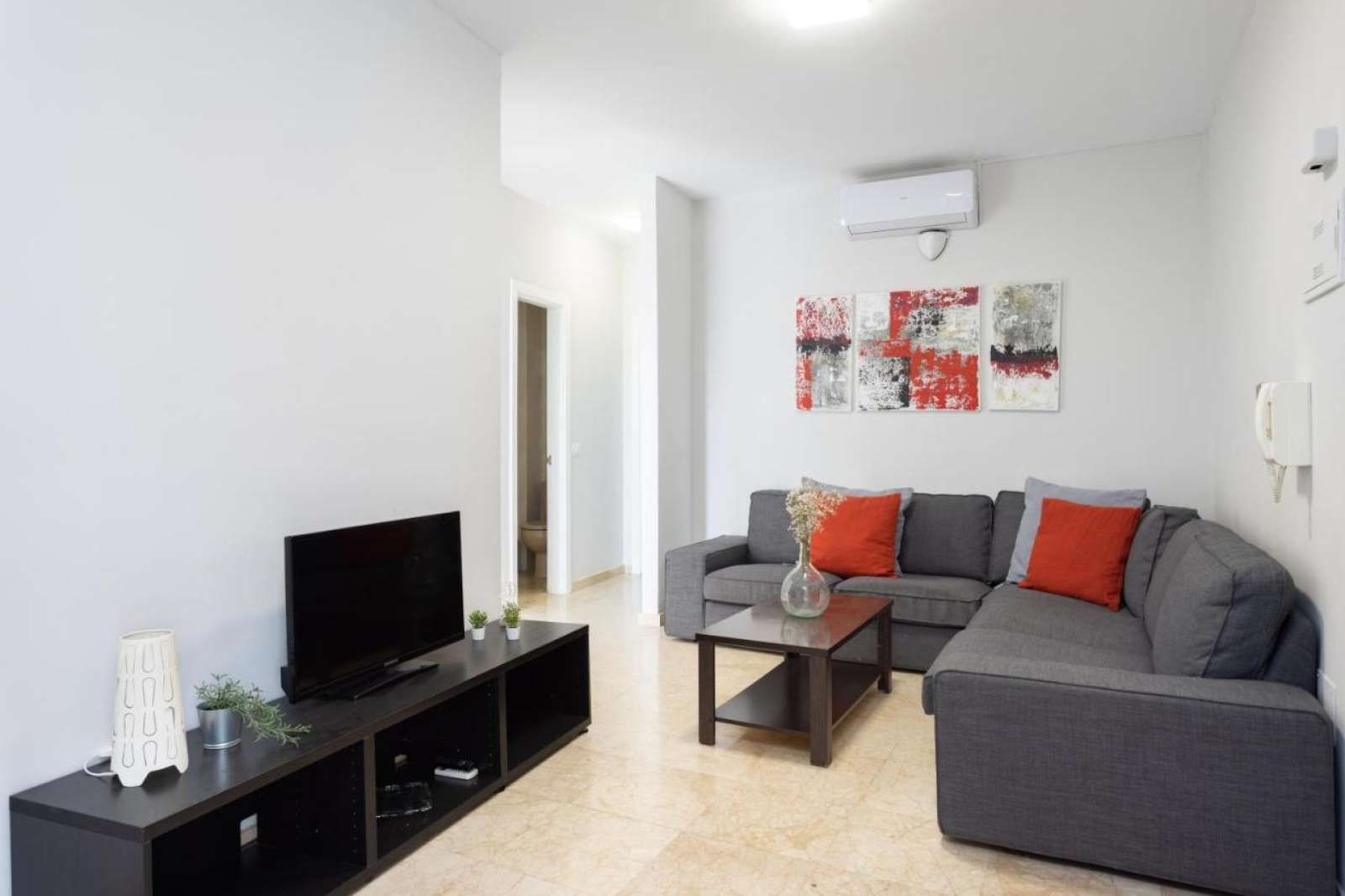 Apartment to share in Centro