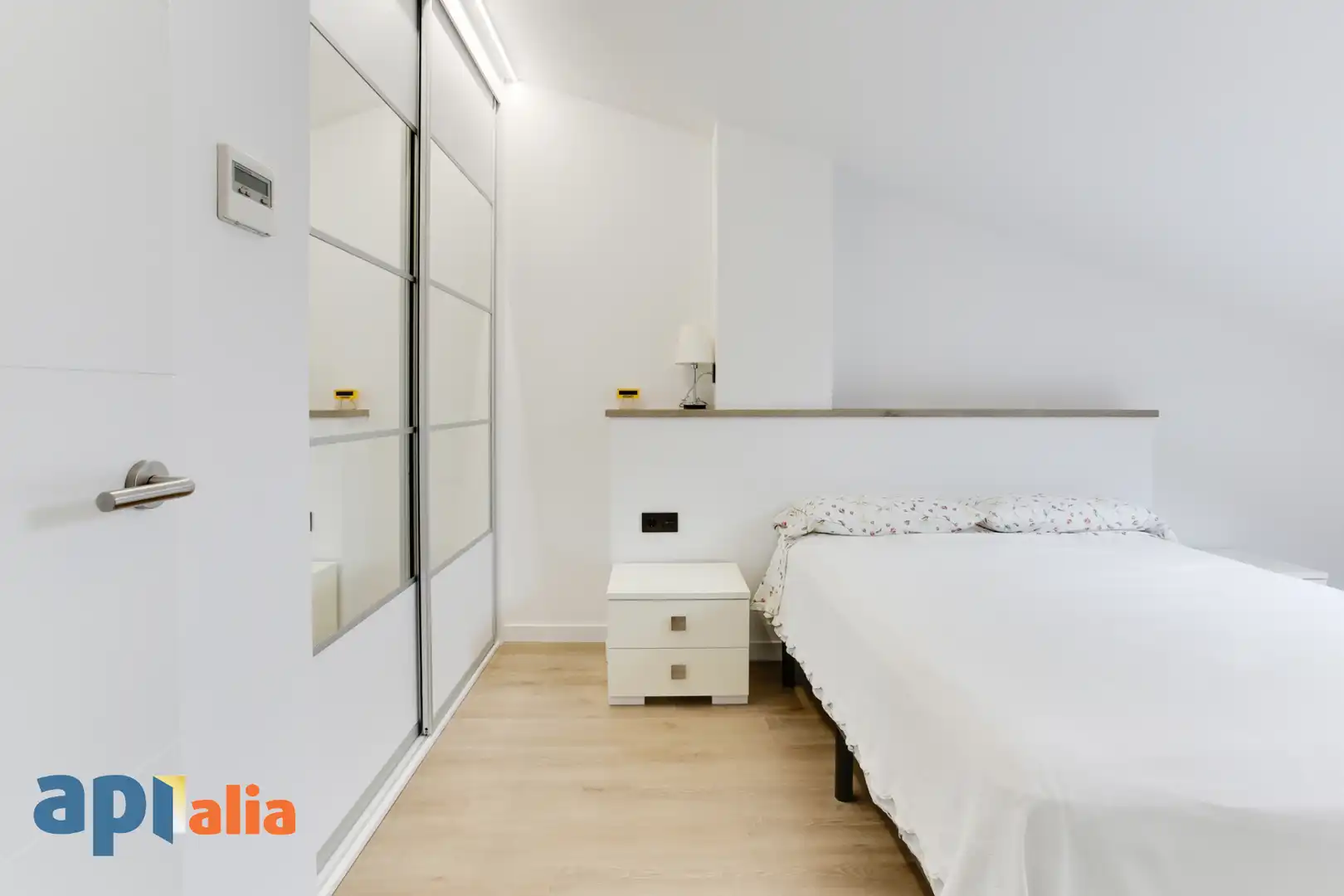 Bedroom of Duplexes for sale in Esplugues de Llobregat  with Air Conditioner, Heating and Storage room