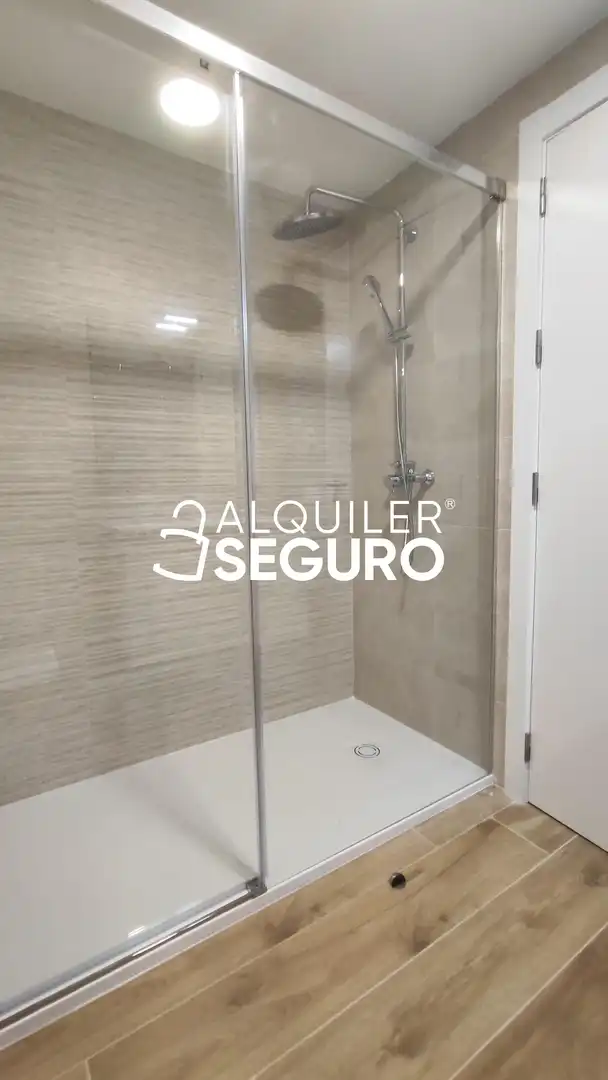 Bathroom of Flat for rent in Simat de la Valldigna  with Air Conditioner, Heating and Terrace