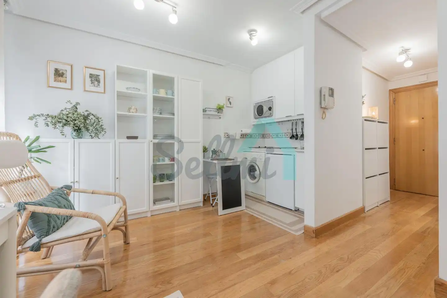 Wohnung zur Miete in Rosal, Parque San Francisco - Uría