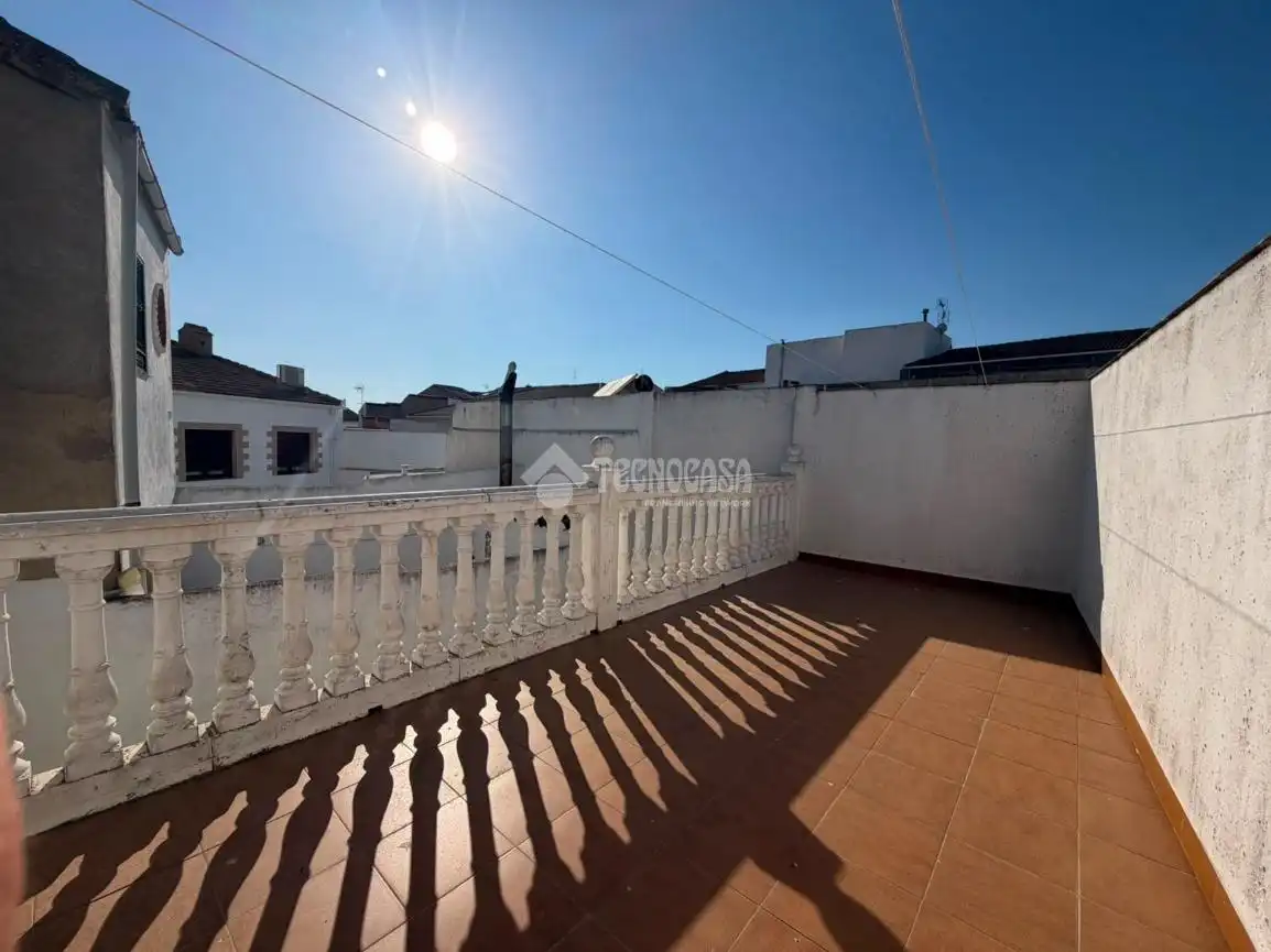 Terrassa de Casa adosada en venda en Jabalquinto amb Aire condicionat i Balcó