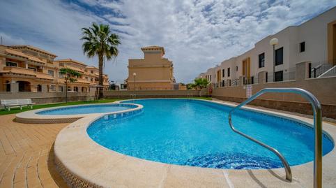 Foto 2 de Casa adosada en venta en Los Almendros, Orihuela