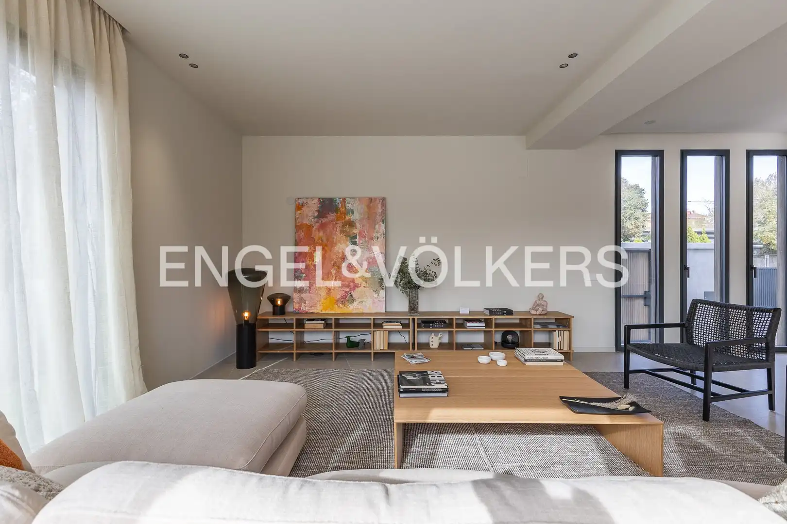 Living room of Houses for sale in Sant Cugat del Vallès  with Air Conditioner, Heating and Private garden