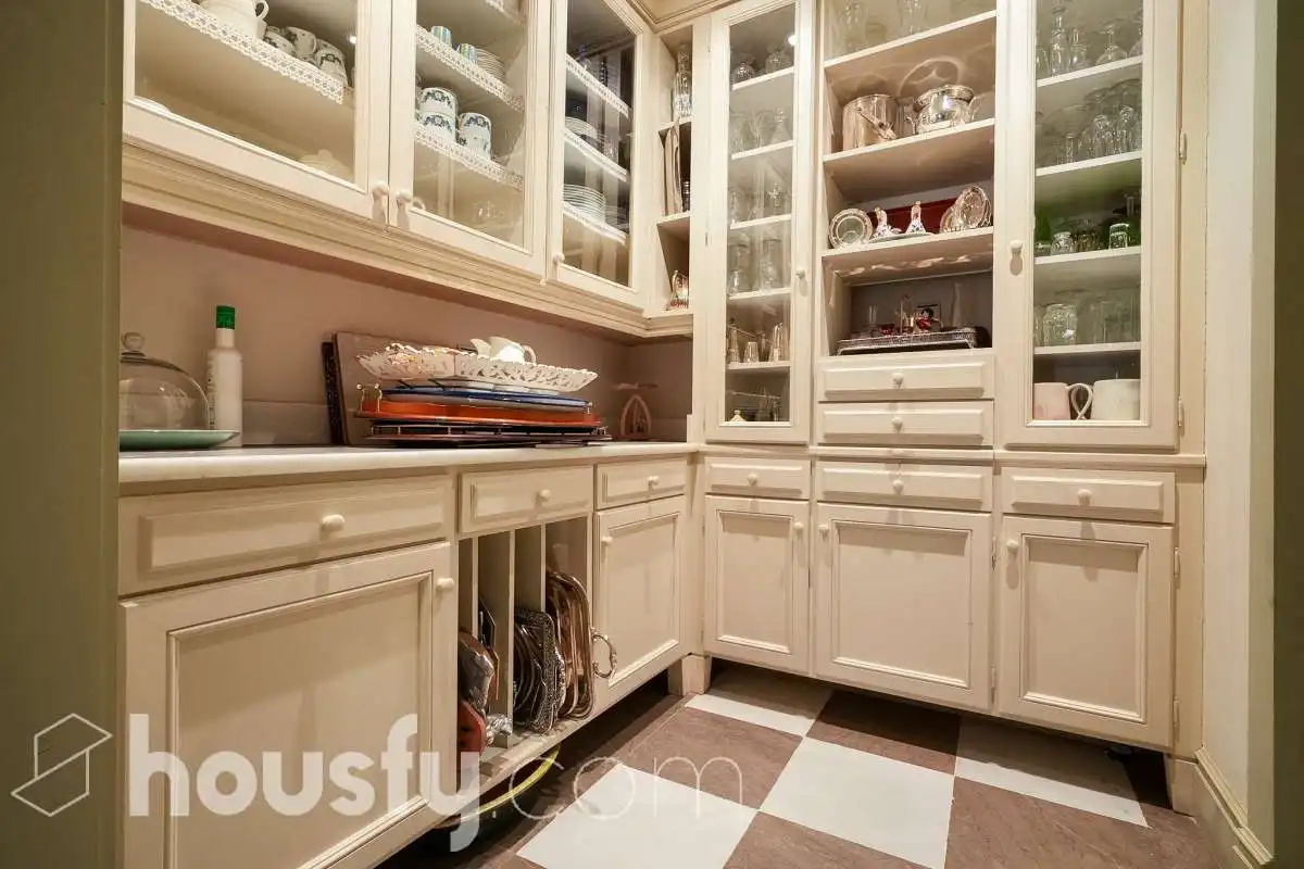 Kitchen of Houses for sale in Pozuelo de Alarcón  with Air Conditioner, Heating and Private garden