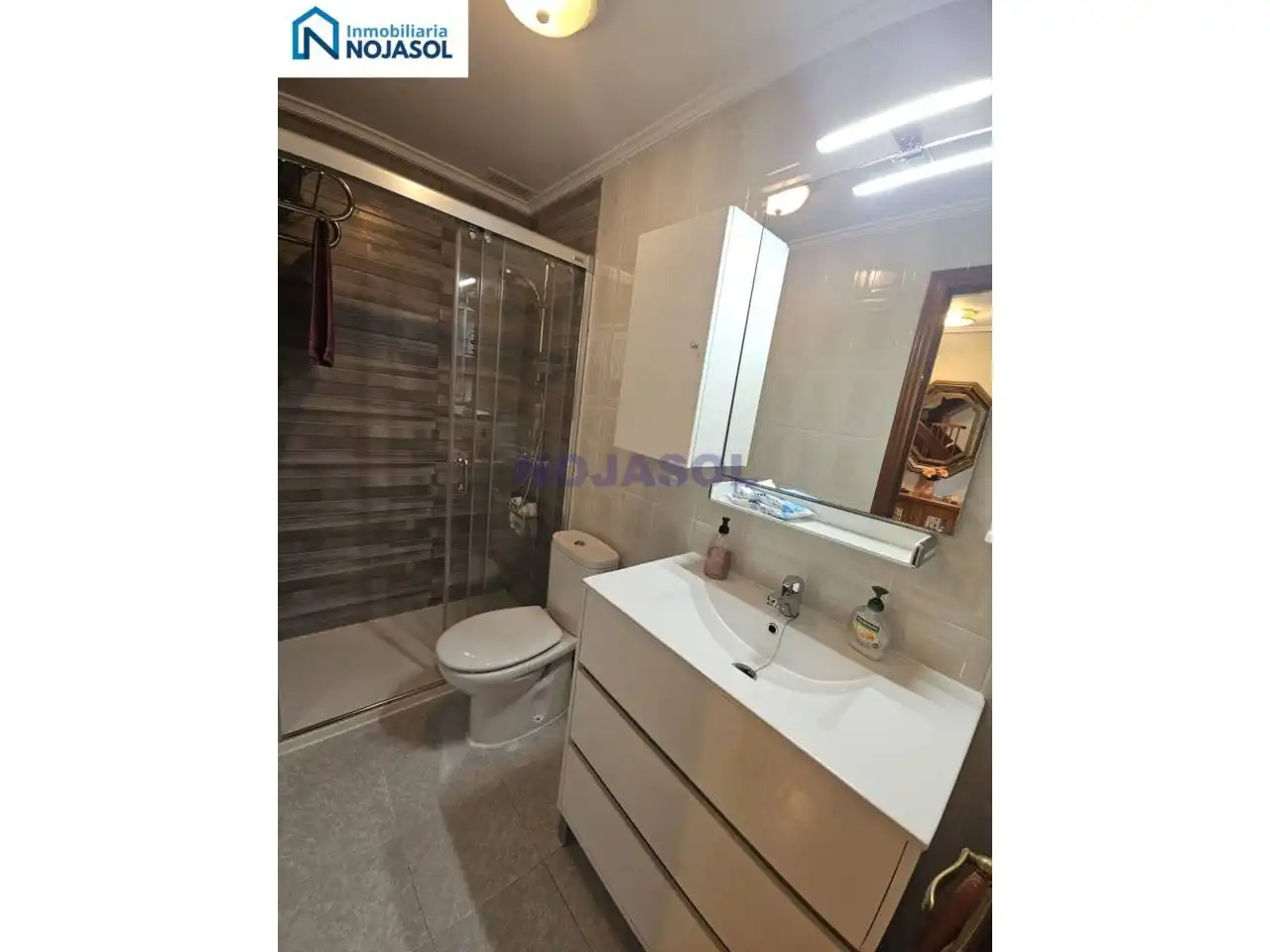 Bany de Apartament en venda en Noja amb Calefacció, Terrassa i Moblat