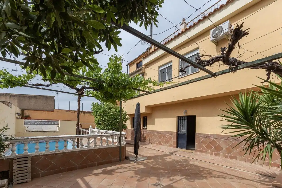 Chalet con terraza en venta en Ogíjares, imagen 3