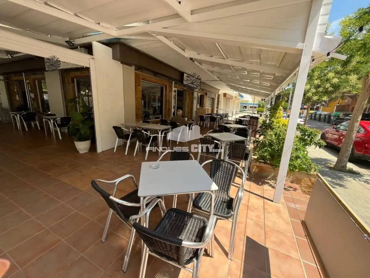 Local comercial en traspàs a Els Pins, imagen 17