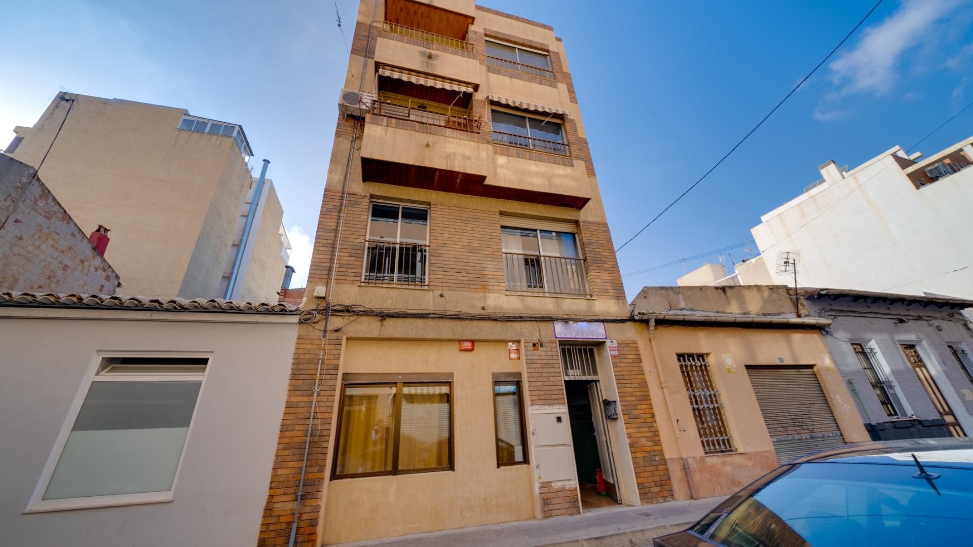 Vista exterior de Edifici en venda en Alicante / Alacant