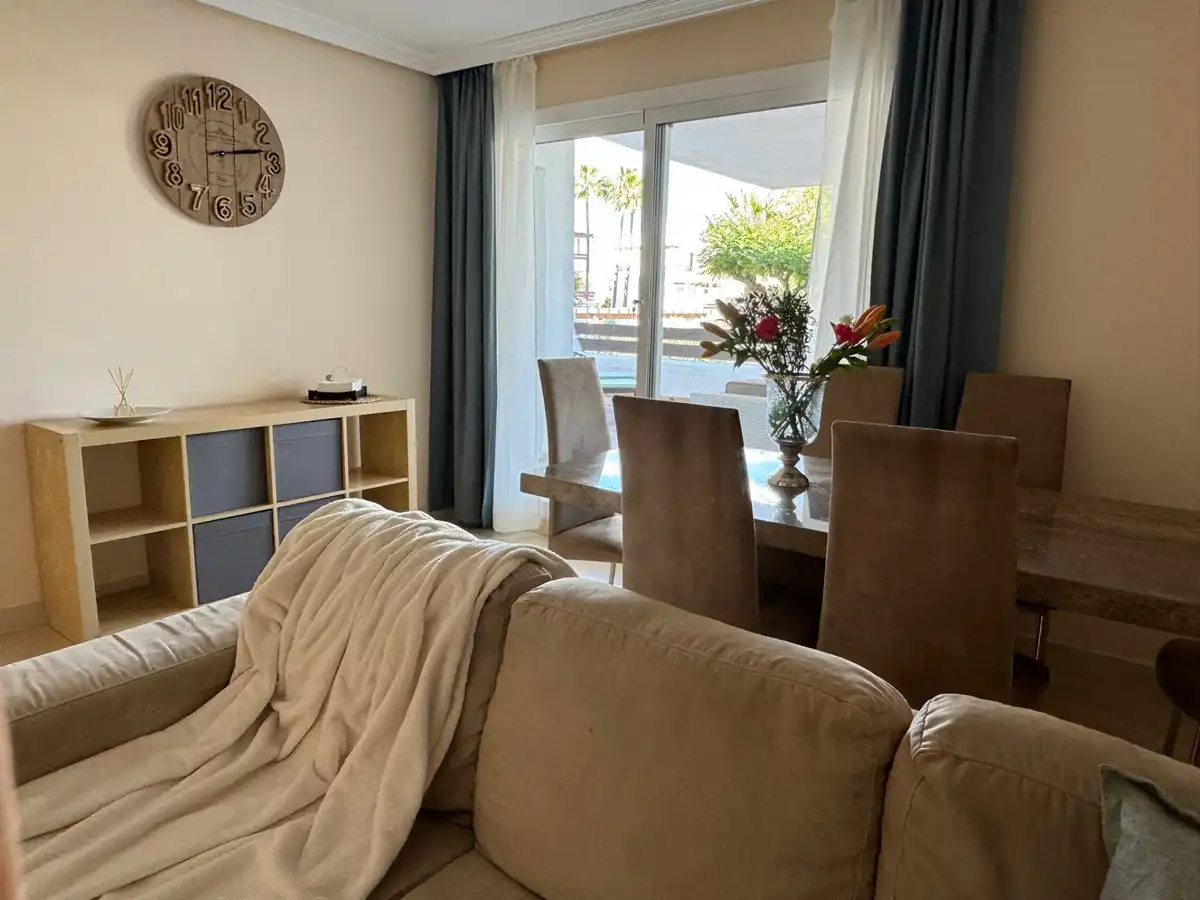 Apartamento con piscina en alquiler en Selwo, imagen 16