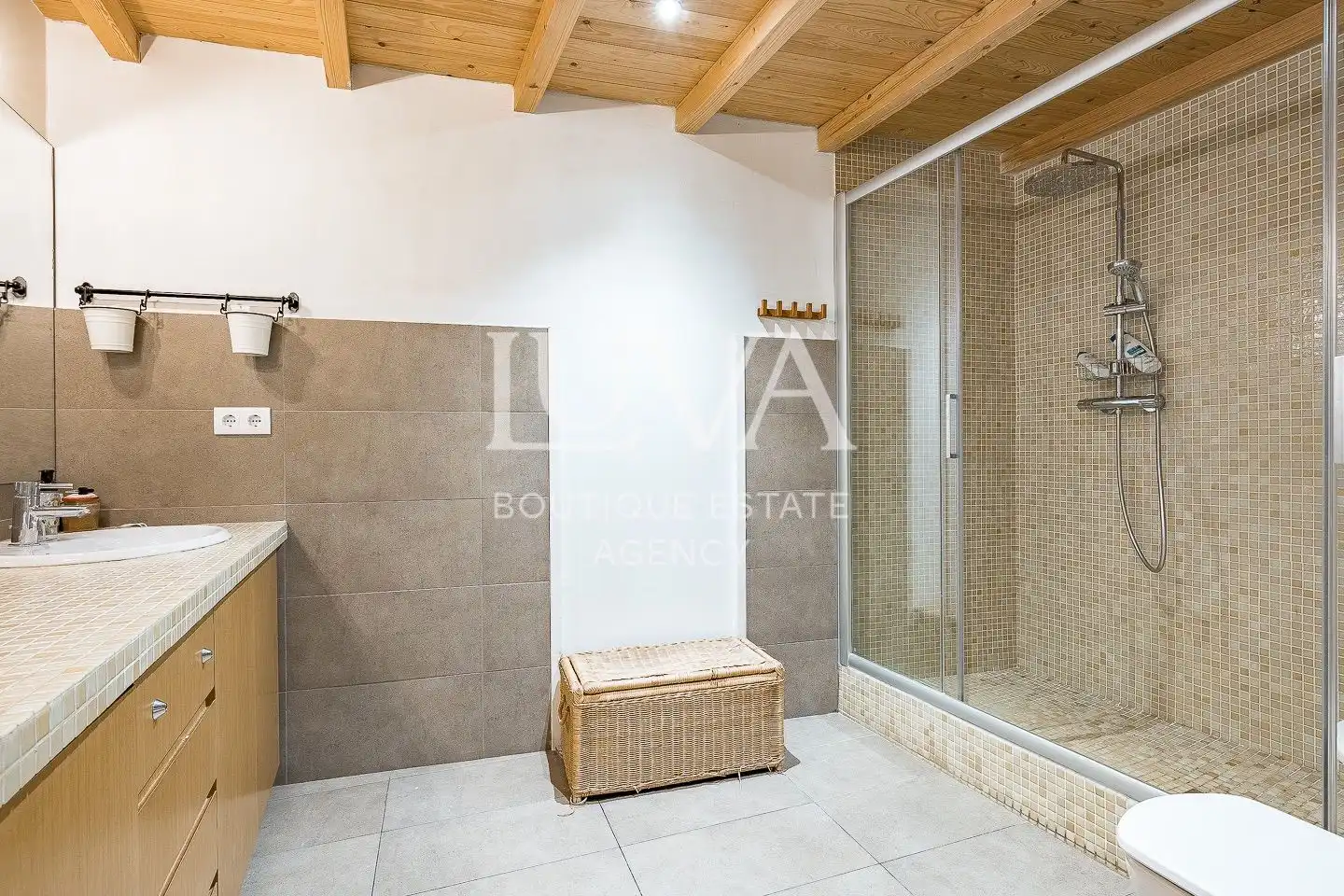 Baño de Apartamento en venta en Barcelona con Aire acondicionado, Calefacción y Terraza