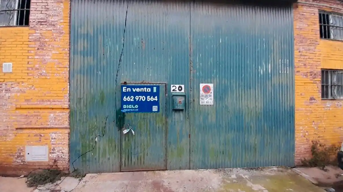 Parking of Industrial buildings for sale in Camas