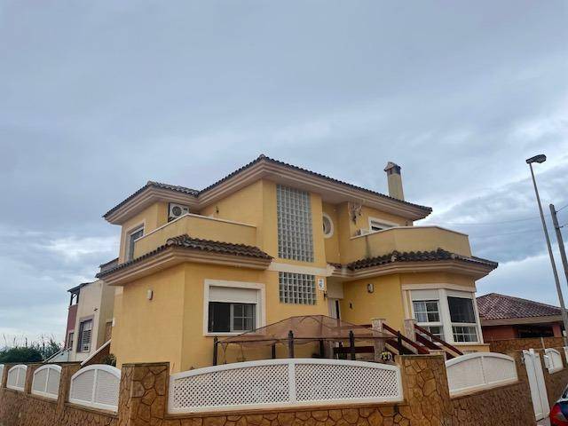 Casa-chalet en Venta en Santa Ana
