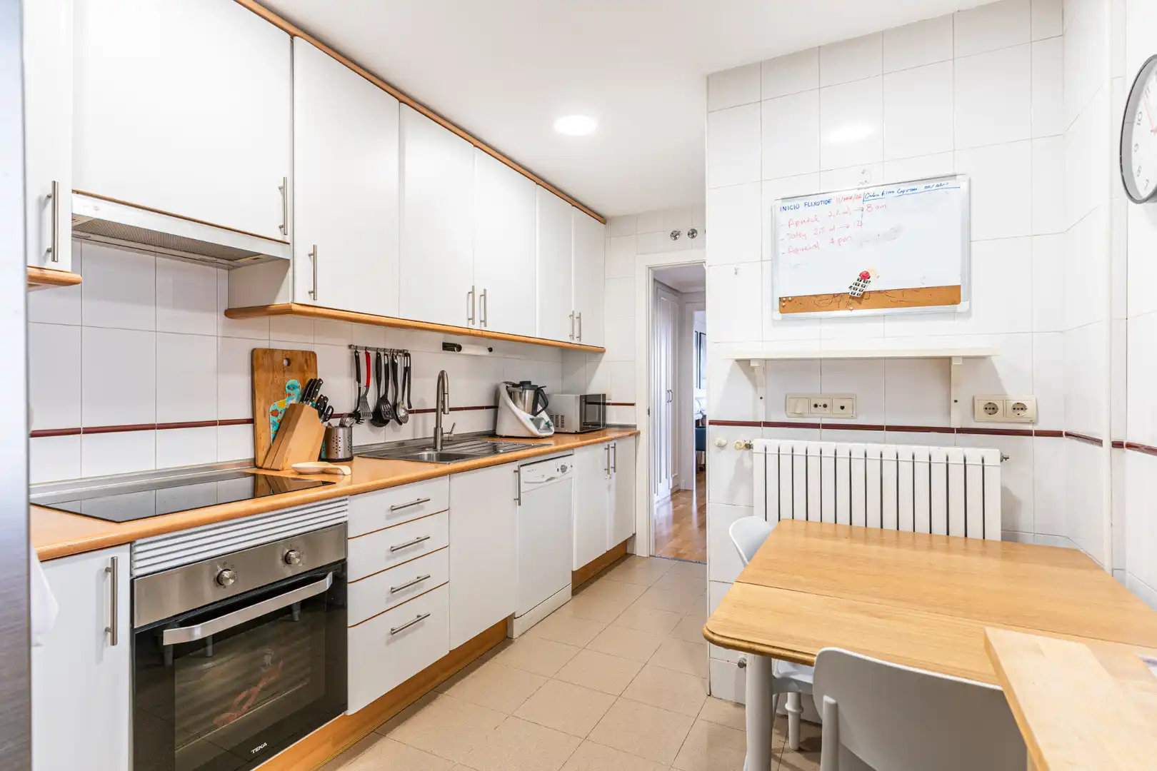Küche von Wohnung zum Verkauf in Las Rozas de Madrid mit Klimaanlage, Heizung und Parkett