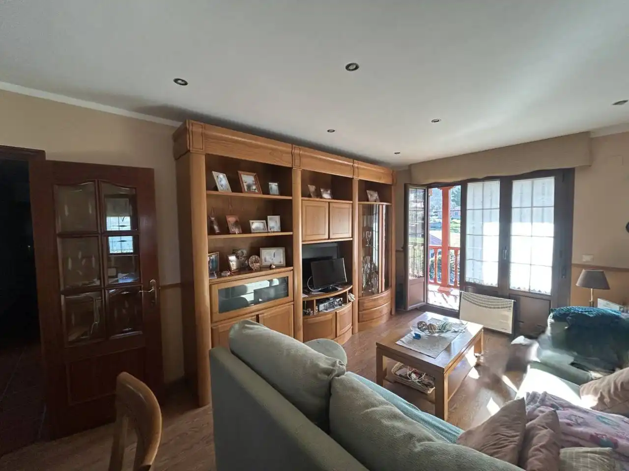 Wohnzimmer von Haus oder Chalet zum Verkauf in Llanes mit Heizung, Privatgarten und Terrasse