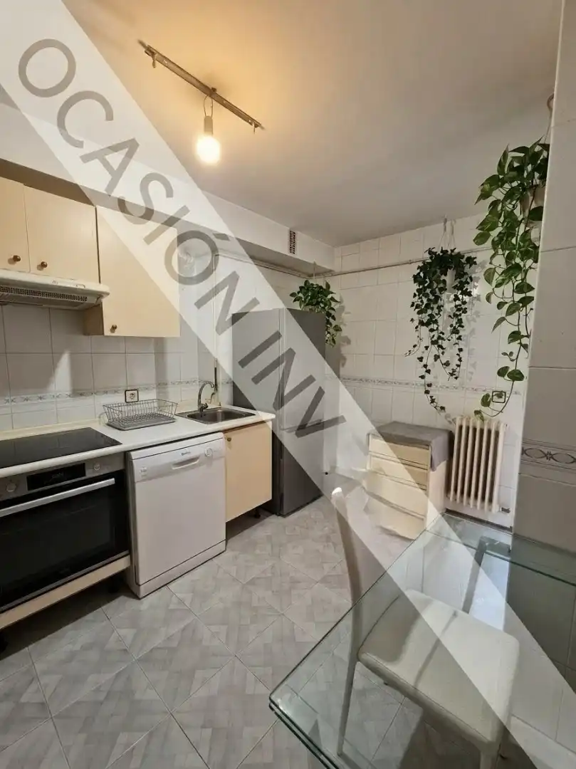 Kitchen of Flat for sale in Zaragoza  with Heating, Terrace and Storage room