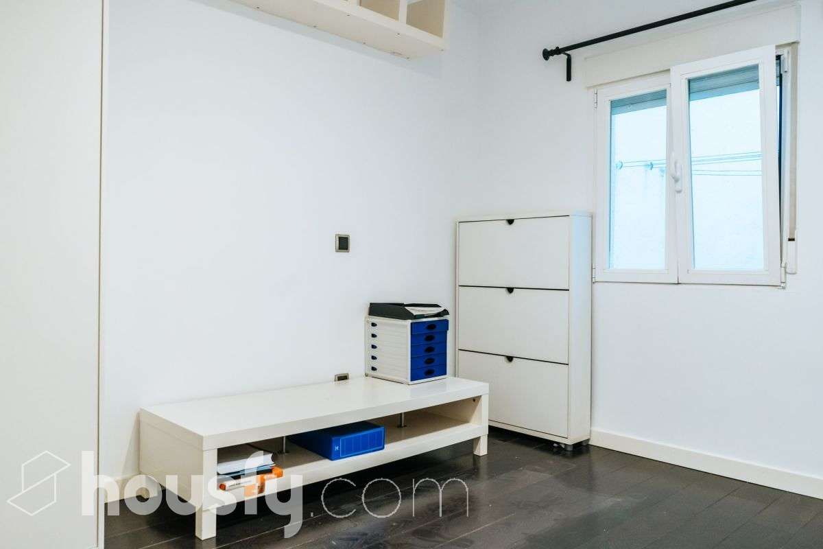 Flat for sale in Calle de Villamanín, Lucero