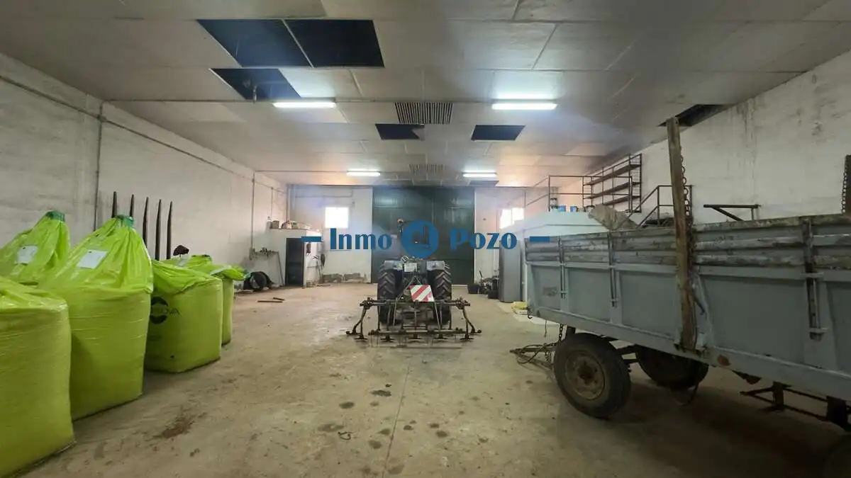 Nau industrial en venda en Guareña