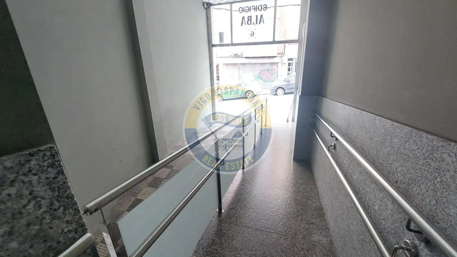 Flat for sale in Vigo   with Storage room and Furnished