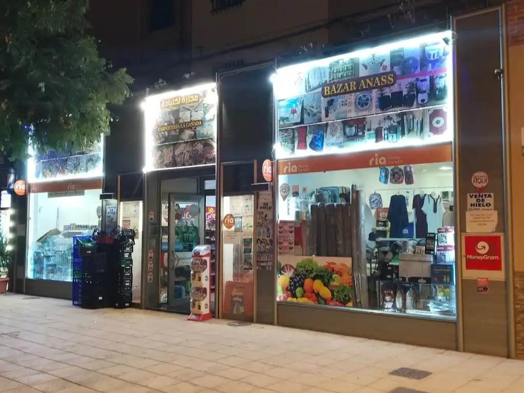 Local en venda en Almería amb Aire condicionat, Calefacció i Moblat
