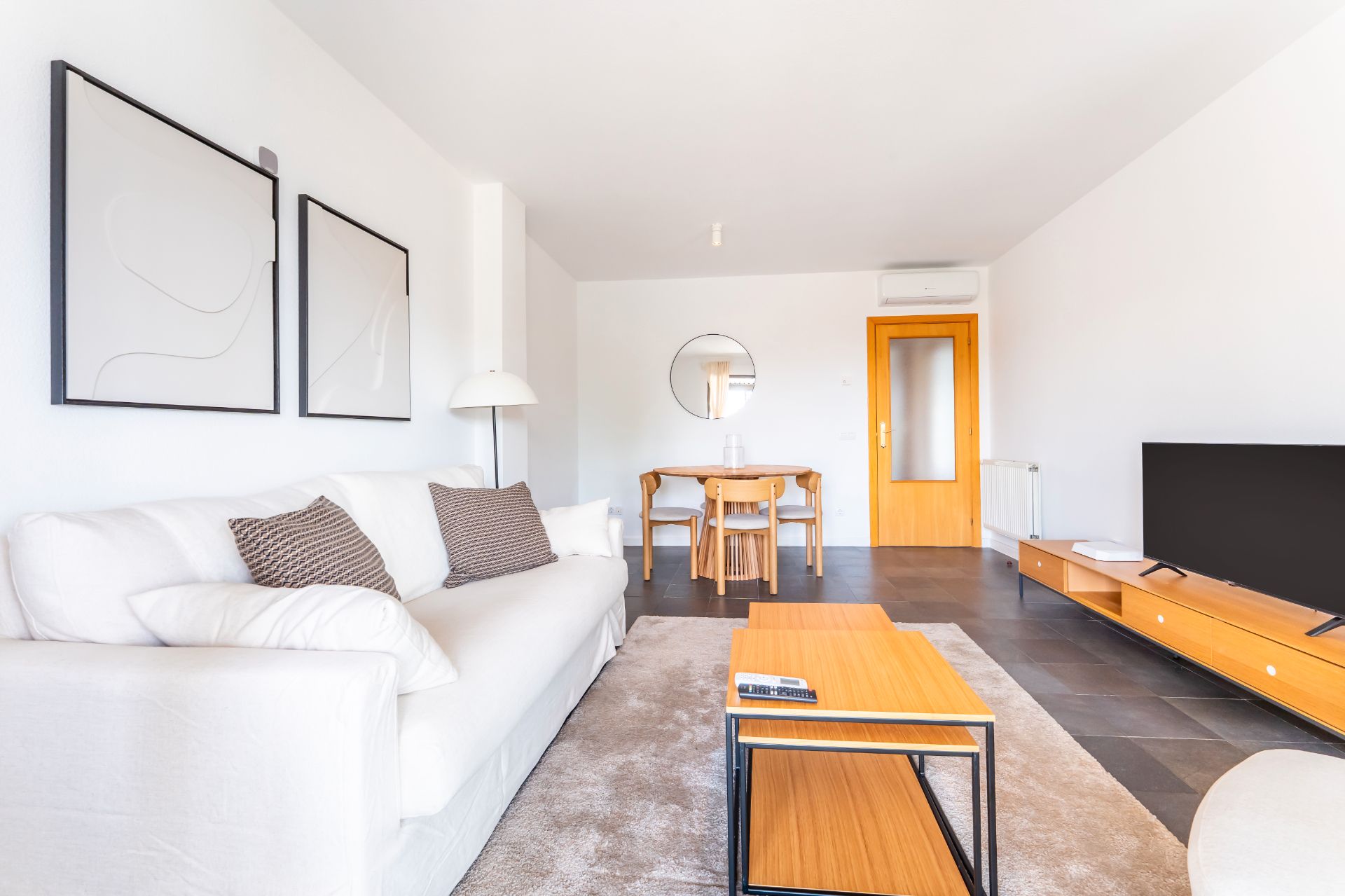 Living room of Flat to rent in  Madrid Capital  with Air Conditioner, Heating and Terrace
