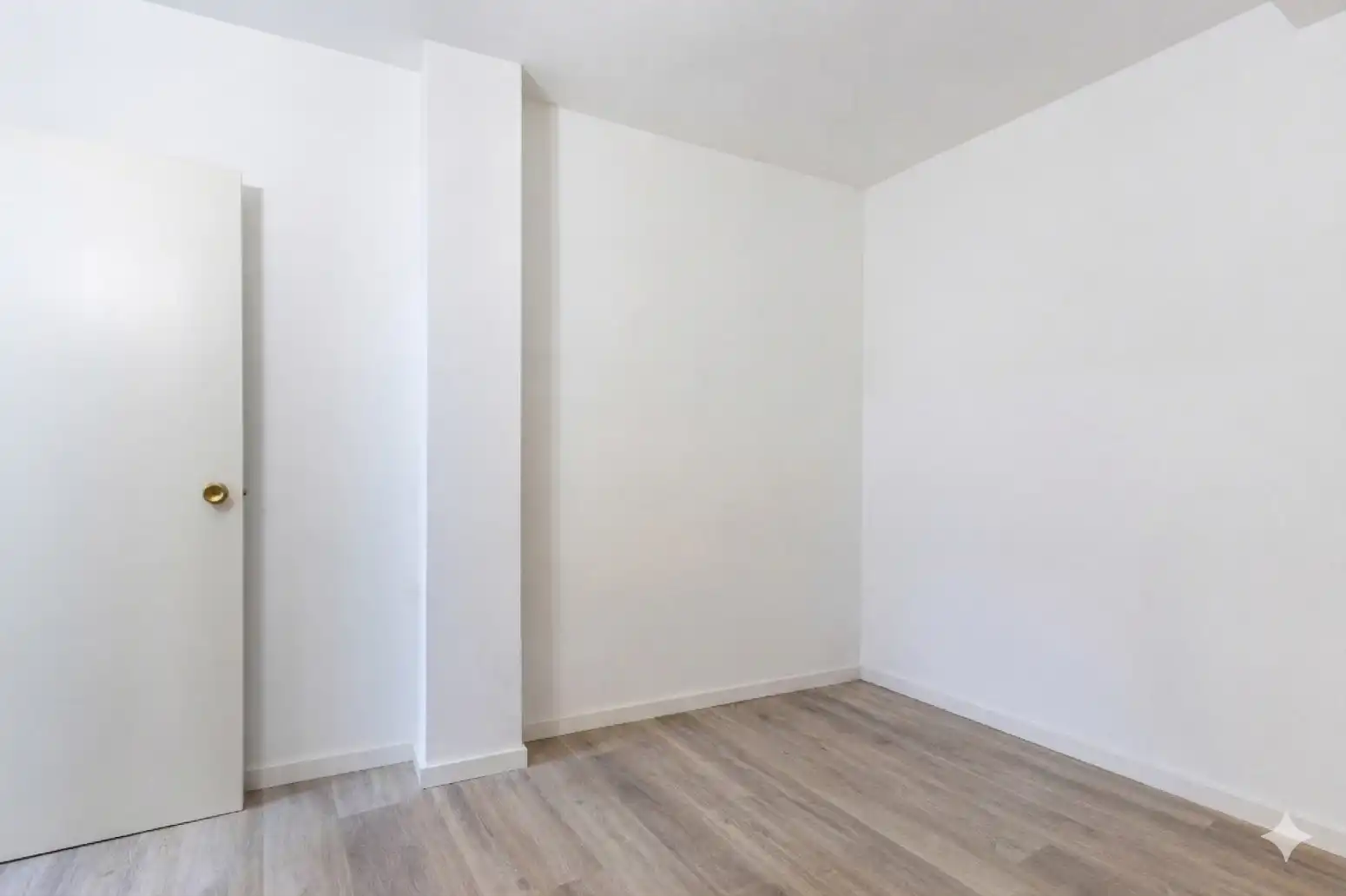 Schlafzimmer von Wohnung zum Verkauf in Terrassa mit Heizung, Parkett und Balkon