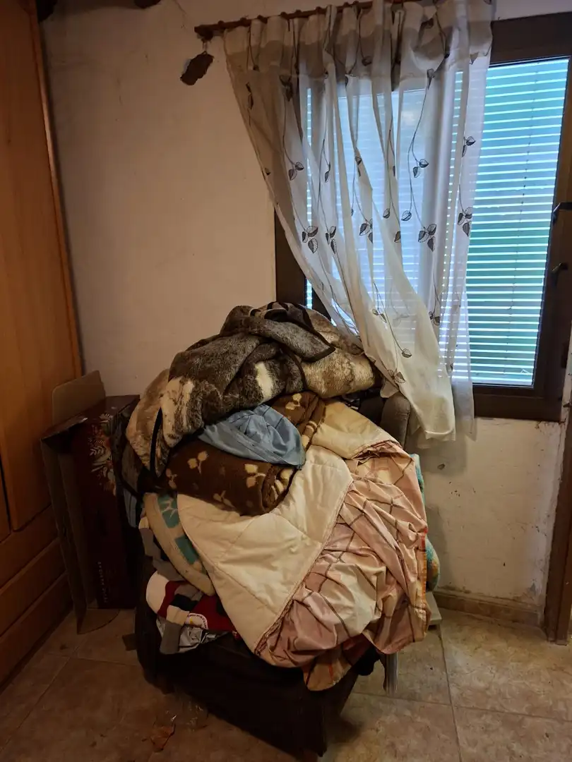 Dormitori de Casa o xalet en venda en Fabara amb Moblat i Balcó