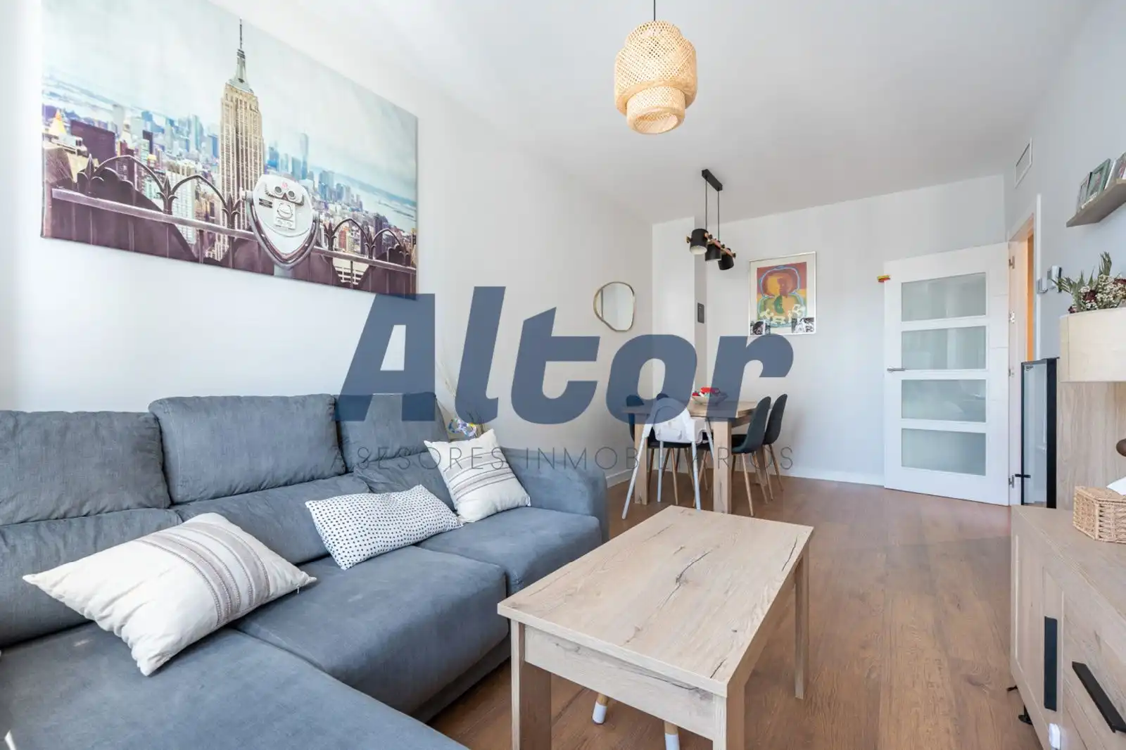 Living room of Flat for sale in Madrid  with Air Conditioner, Heating and Terrace