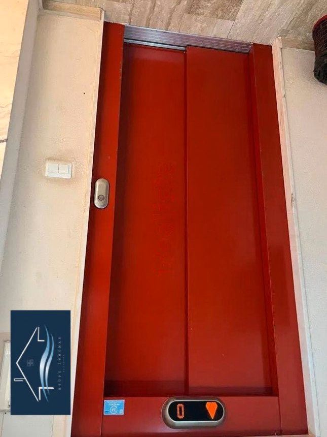 Vista exterior de Piso en venta en Alicante / Alacant con Horno, Lavadora y Balcón