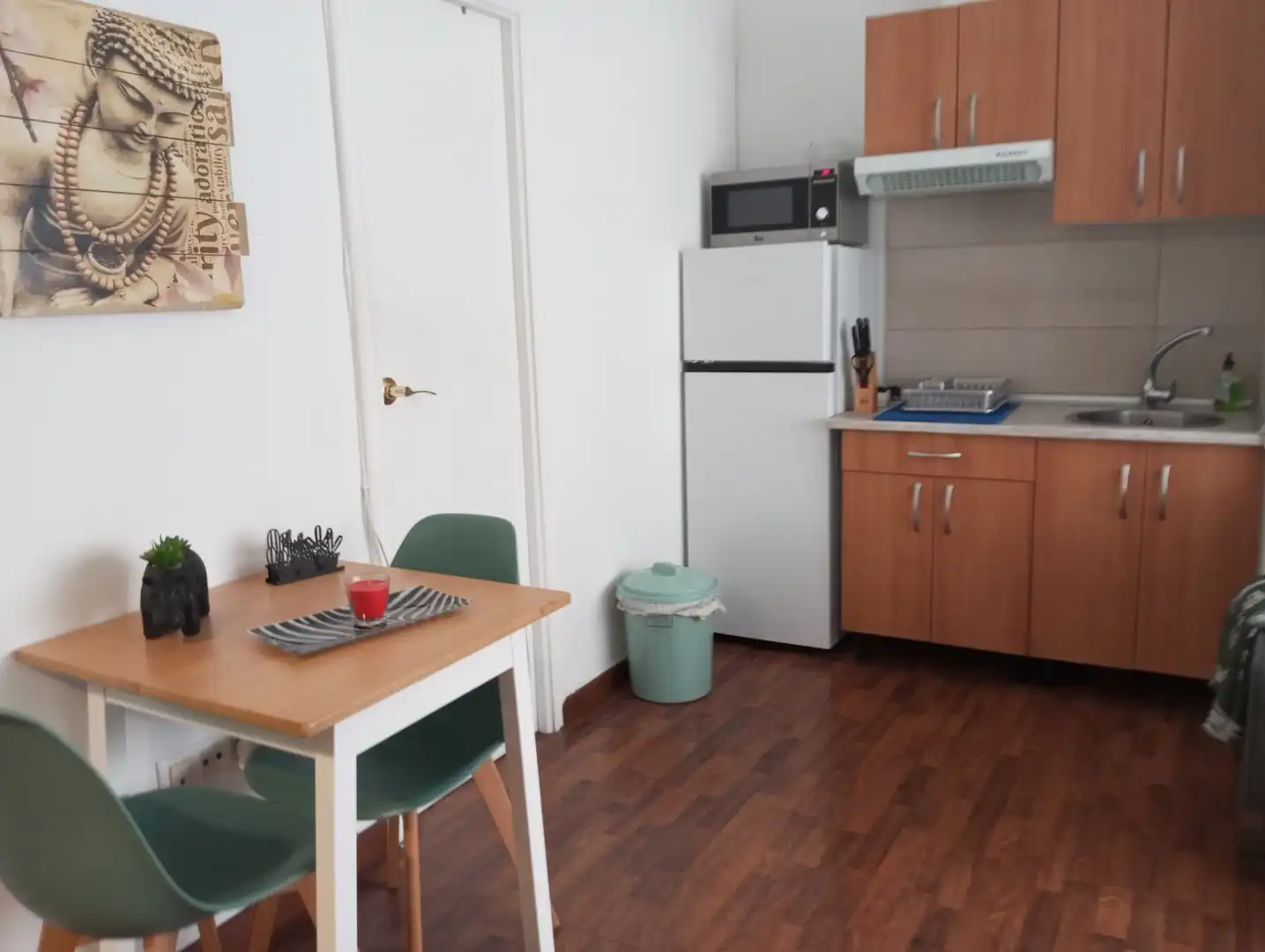 Cocina de Apartamento en venta en Vigo  con Parquet, Amueblado y Lavadora
