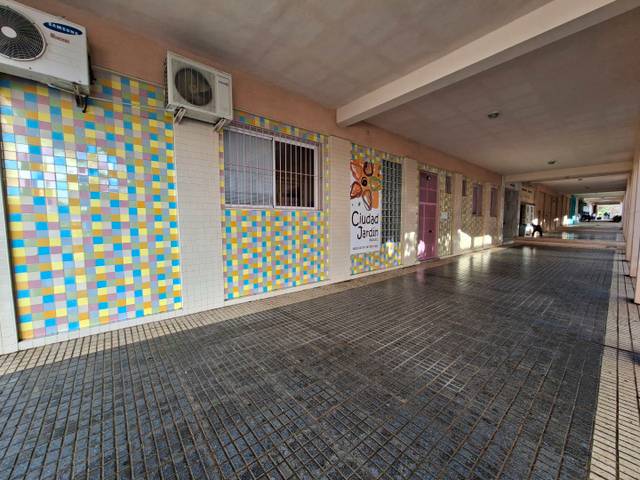 Local comercial en Venta en Calle Arrayanes, 1 en Ciudad Jardín