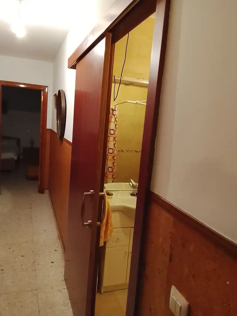 Bany de Pis en venda en Madrigal de la Vera amb Aire condicionat i Traster