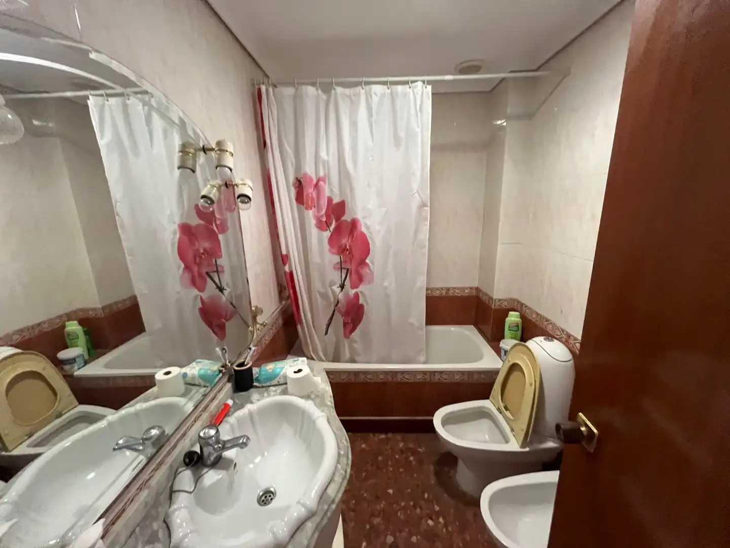 Bany de Casa o xalet en venda en Sagunto / Sagunt amb Aire condicionat, Terrassa i Balcó