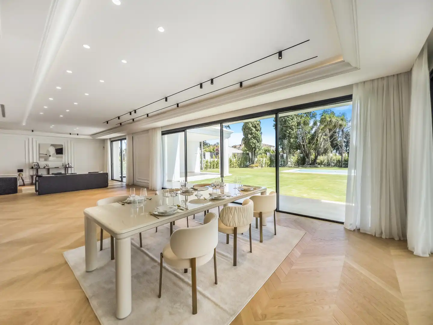 Esszimmer von Haus oder Chalet zum Verkauf in Marbella mit Klimaanlage, Heizung und Privatgarten