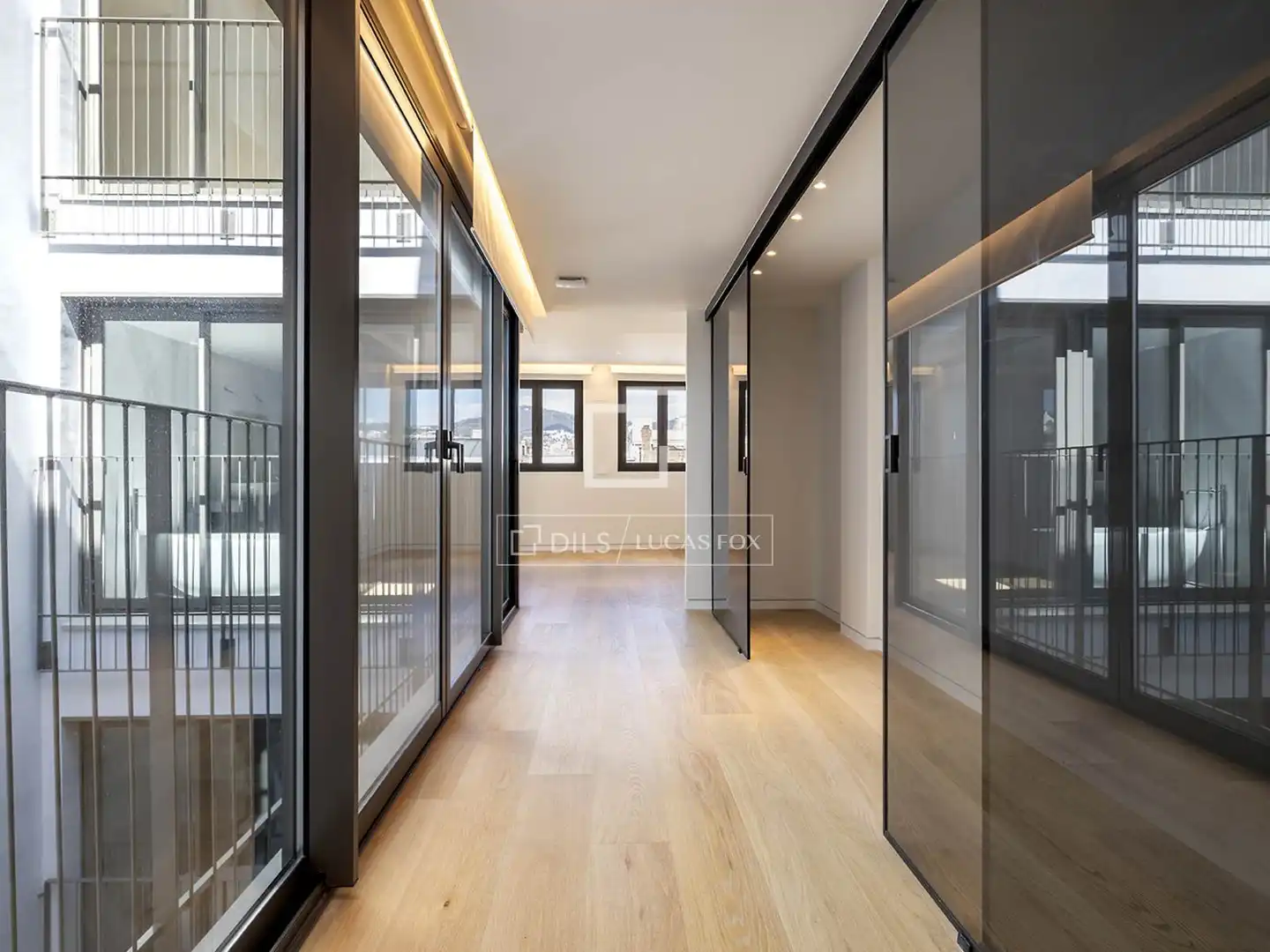 Attic for sale in Barcelona  with Air Conditioner, Terrace and Swimming Pool