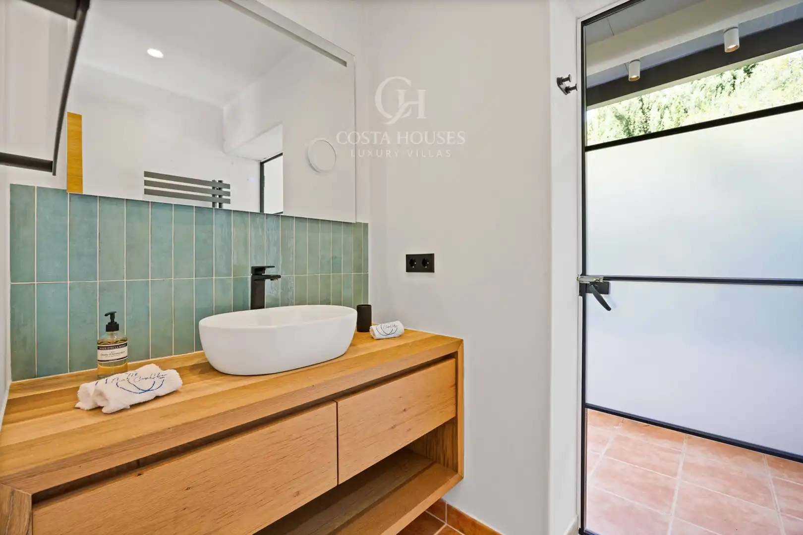 Bathroom of Houses for sale in Jávea / Xàbia  with Air Conditioner, Heating and Private garden