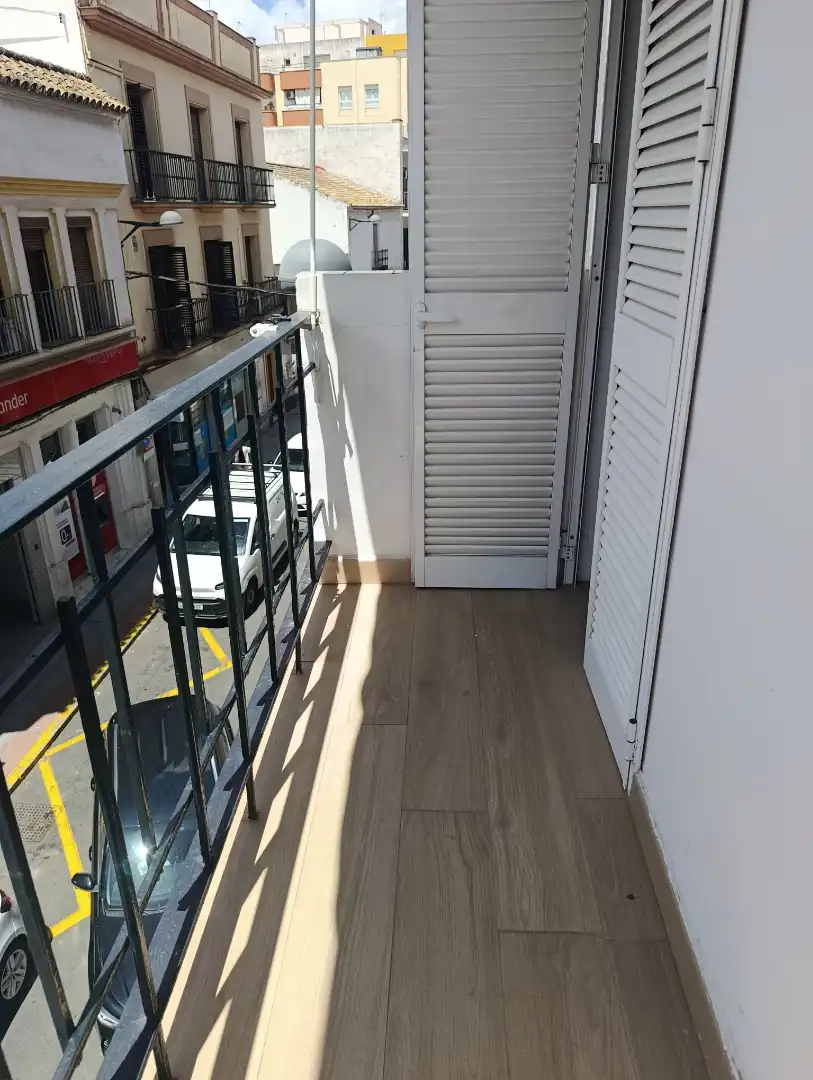 Terraza de Piso de alquiler en Dos Hermanas con Aire acondicionado, Trastero y Amueblado