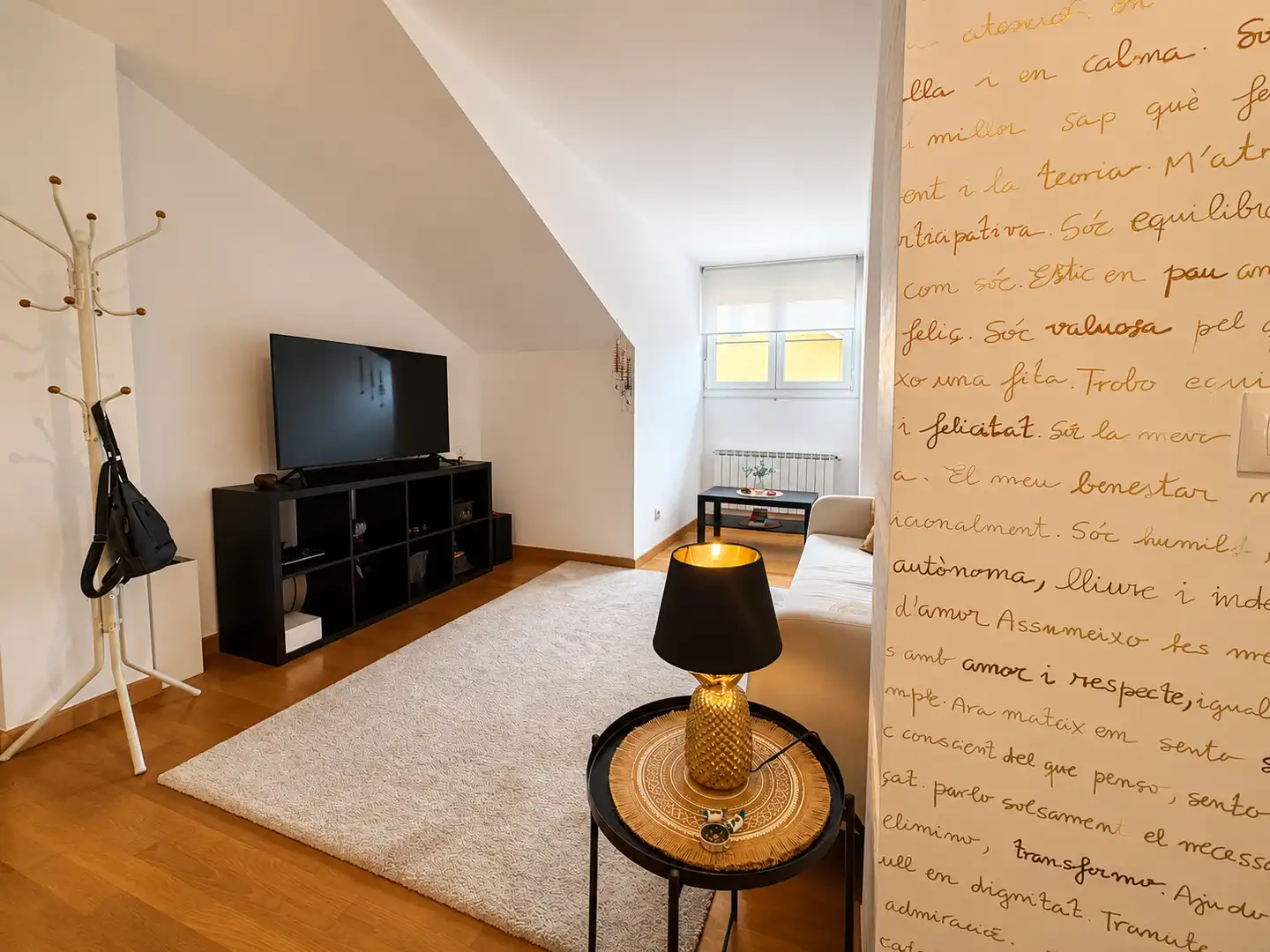 Sala de estar de Piso de alquiler en Hazas de Cesto con Calefacción, Terraza y Amueblado