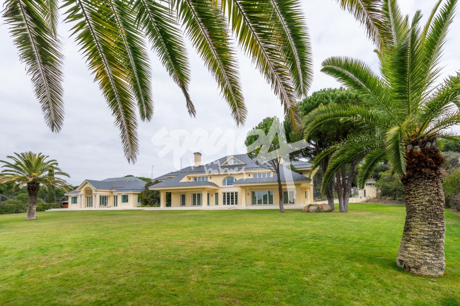 Exterior view of House or chalet for sale in Pozuelo de Alarcón  with Air Conditioner, Heating and Swimming Pool