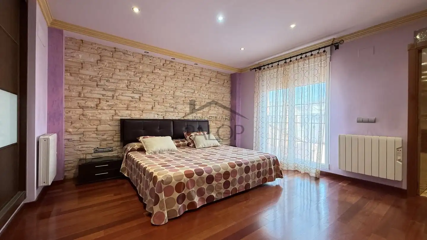 Habitación de Casa adosada en venta en Carcaixent con Aire acondicionado, Calefacción y Terraza